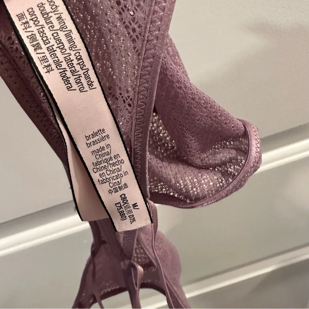 Victoria's Secret Triangle Bralette in Lilac Lace